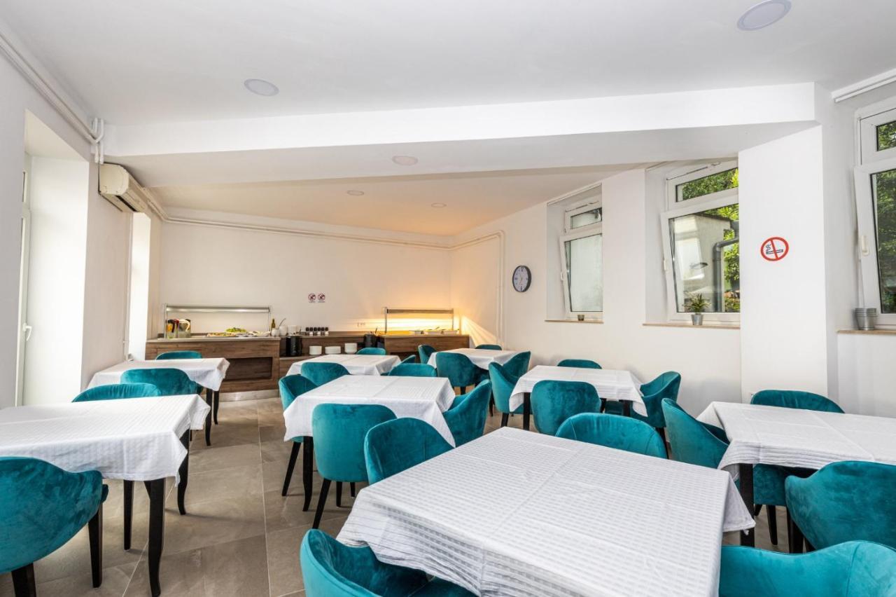 Aurora Hotel 3*