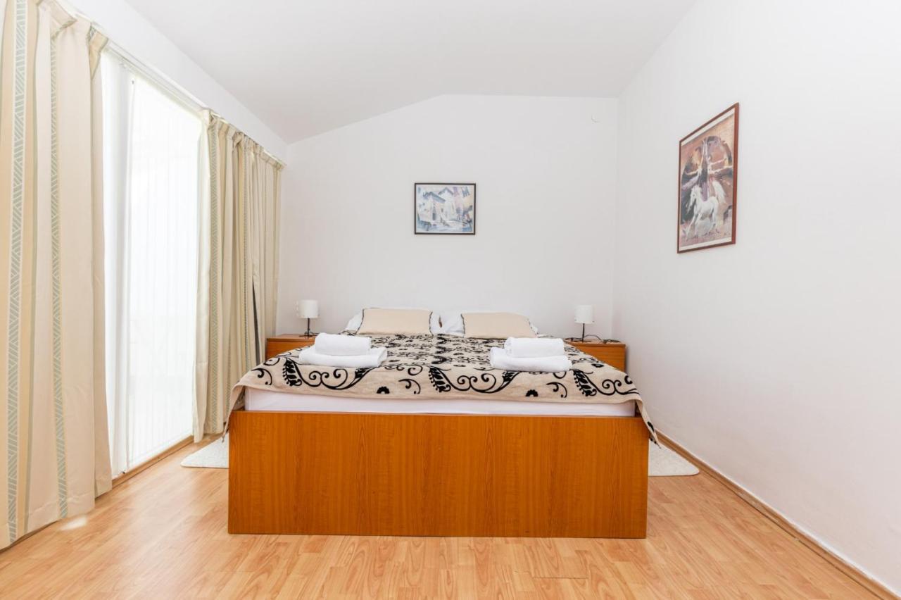 Aurora Hotel 3*