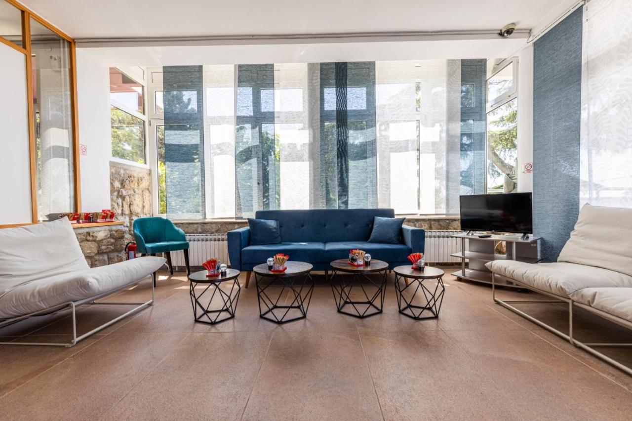 Aurora Hotel 3*