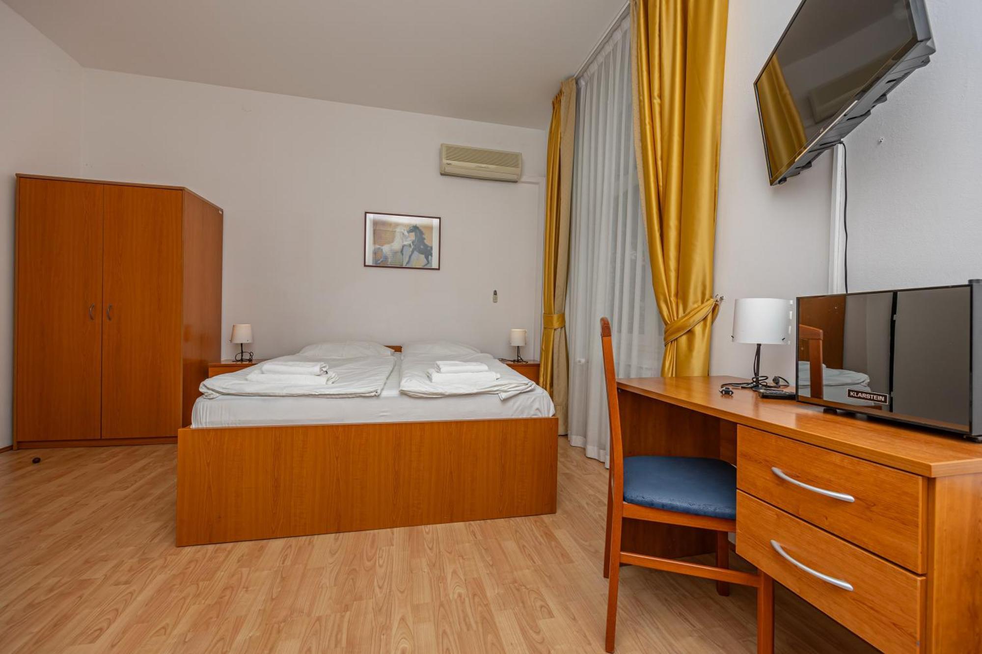 Hotel Aurora