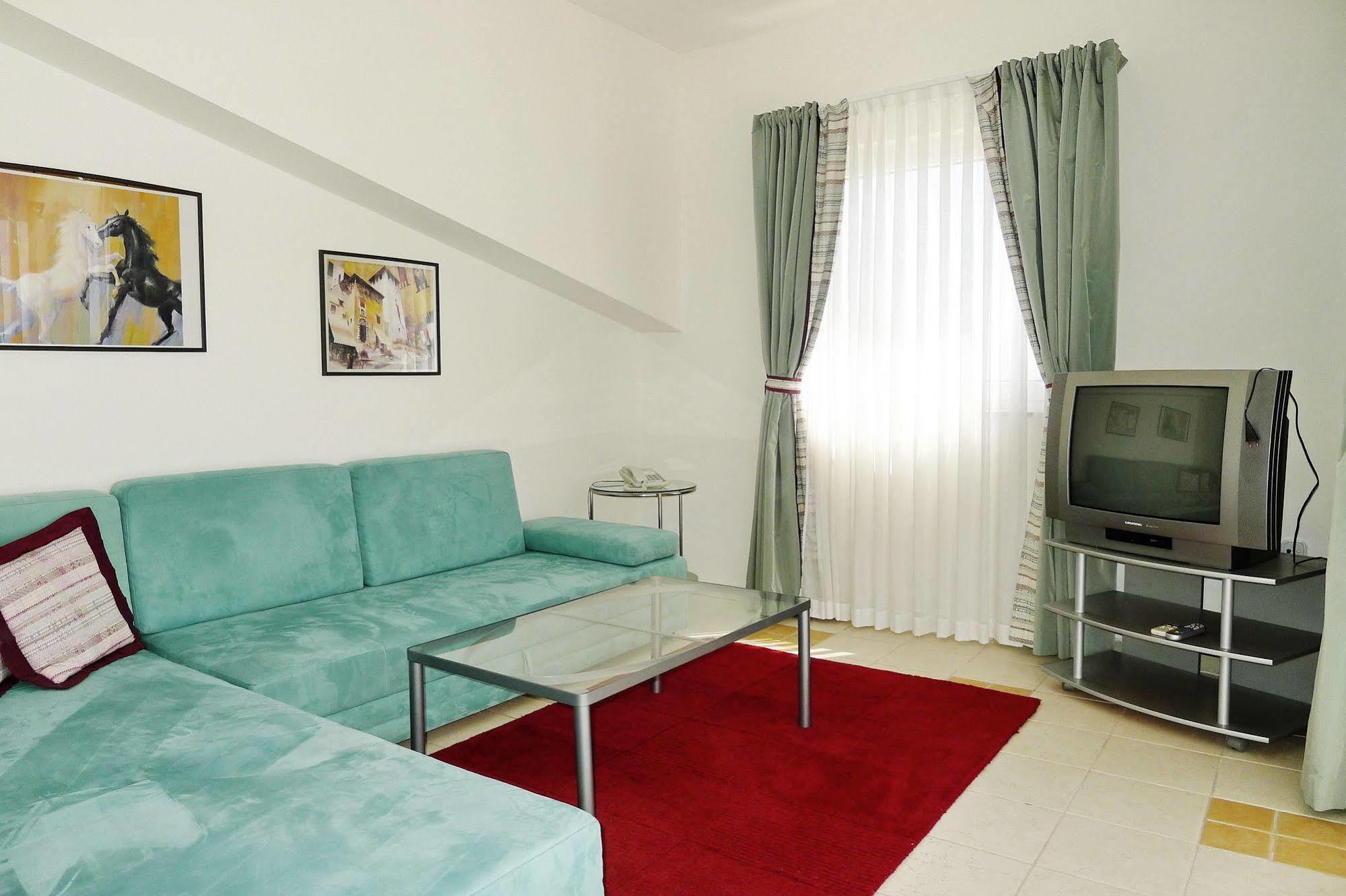 Hotel Aurora 3*