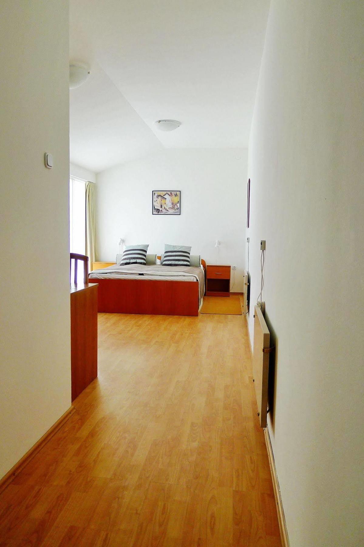Aurora Hotel 3*