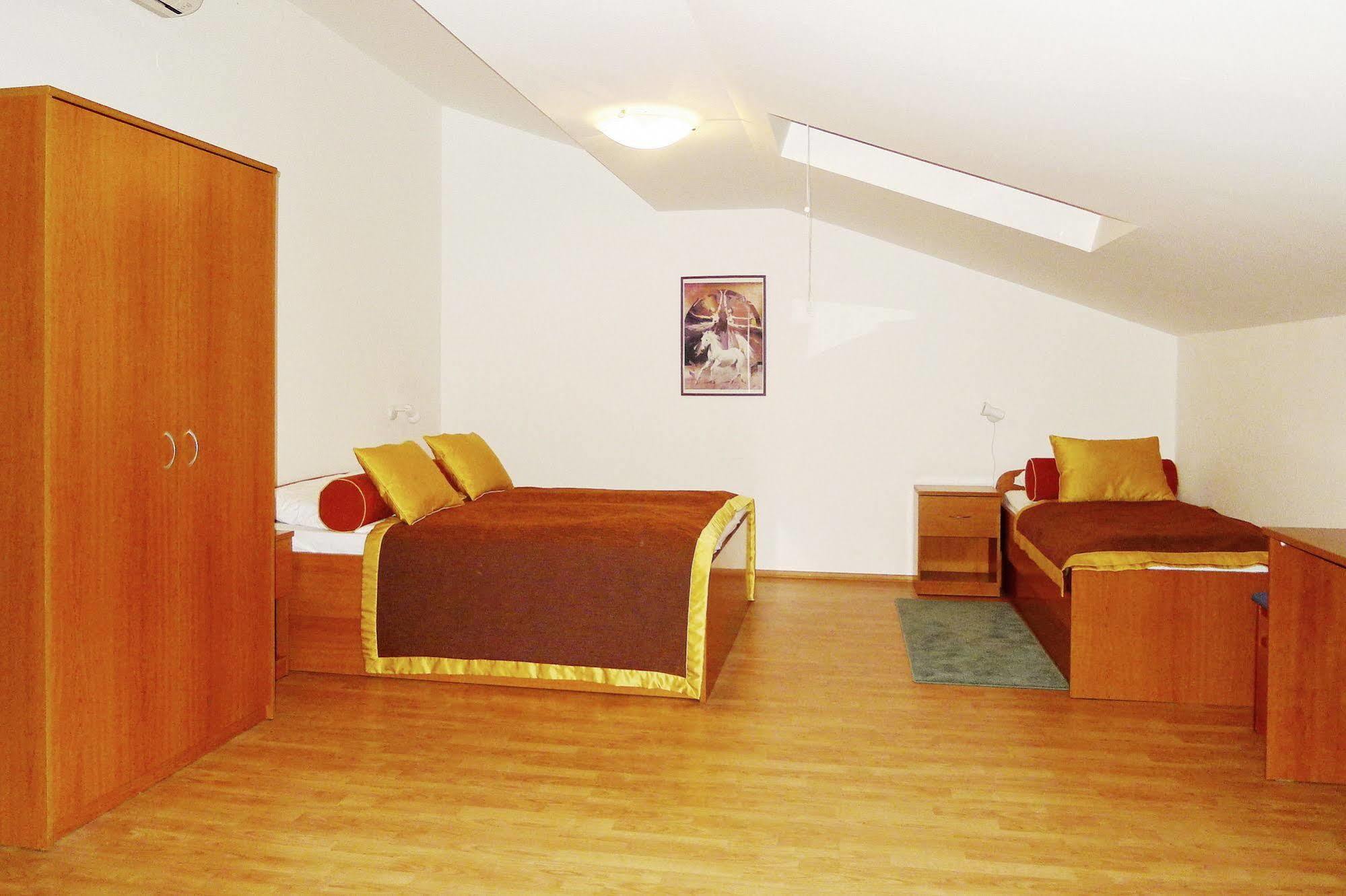 Hotel Aurora